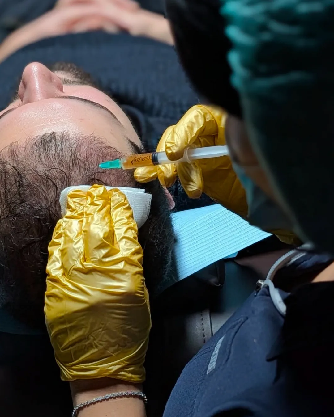 Doctor at work at HM Hair Transplantation in Helmond